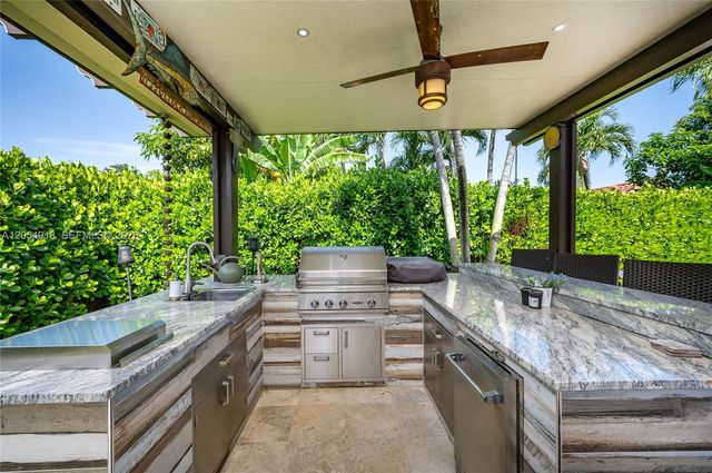1551 SW 52nd Ter, Plantation, FL 33317