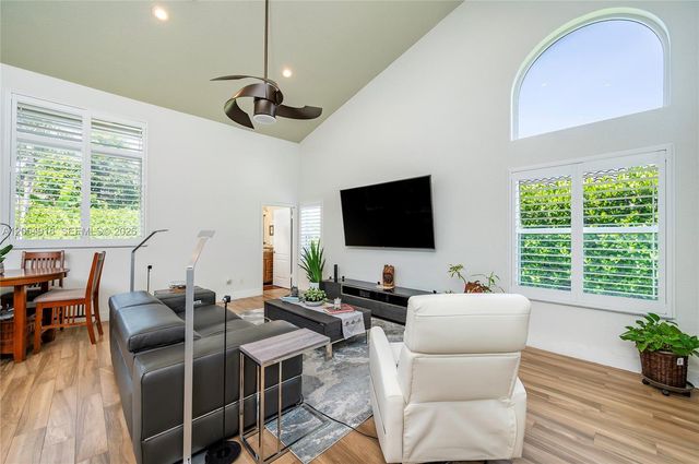 1551 SW 52nd Ter, Plantation, FL 33317