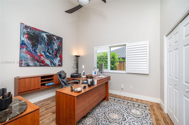 1551 SW 52nd Ter, Plantation, FL 33317