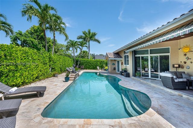 1551 SW 52nd Ter, Plantation, FL 33317
