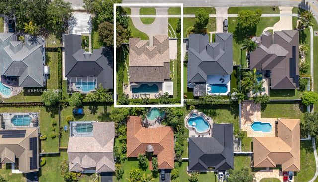 1551 SW 52nd Ter, Plantation, FL 33317