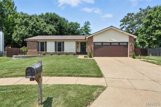 6105 Sunnymeadow Court, Mehlville, MO 63129