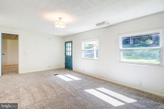 5497 STAMBAUGH RD, Spring Grove, PA 17362