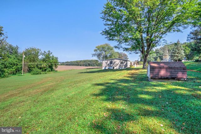 5497 STAMBAUGH RD, Spring Grove, PA 17362