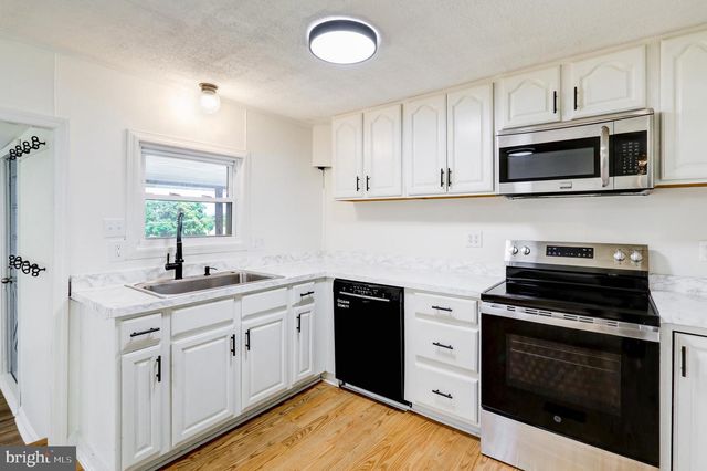 5497 STAMBAUGH RD, Spring Grove, PA 17362