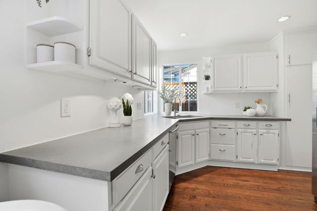 811 7th Avenue, Redwood City, CA 94063