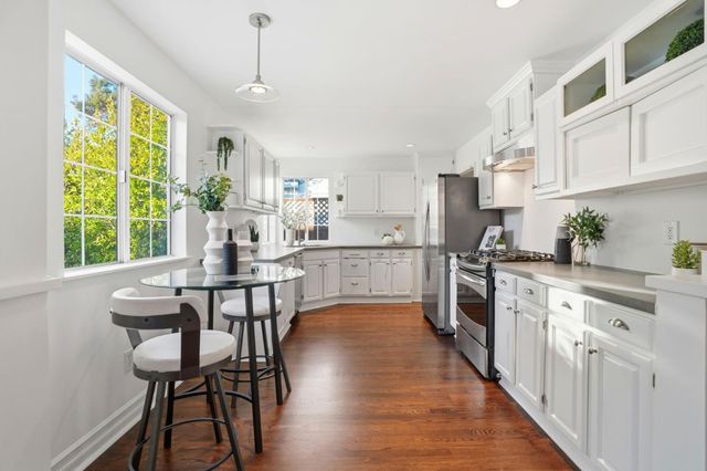 811 7th Avenue, Redwood City, CA 94063