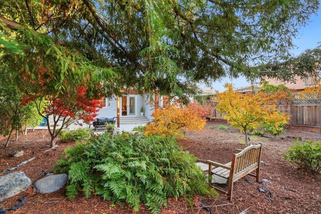811 7th Avenue, Redwood City, CA 94063