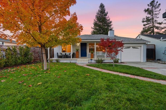 811 7th Avenue, Redwood City, CA 94063