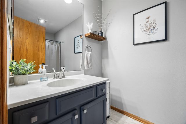 430 Highland Drive, Carlisle, IA 50047