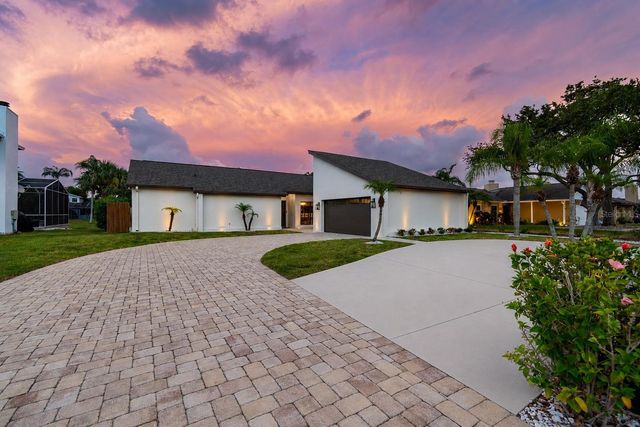 5821 SCHOONER WAY, Tampa, FL 33615