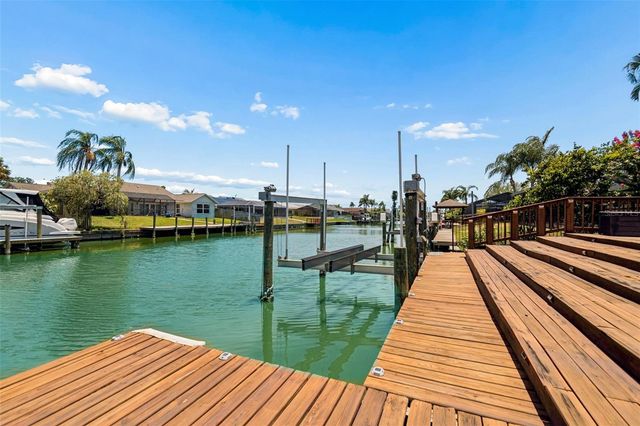 5821 SCHOONER WAY, Tampa, FL 33615
