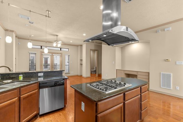 1607 Bass Street B, Houston, TX 77007