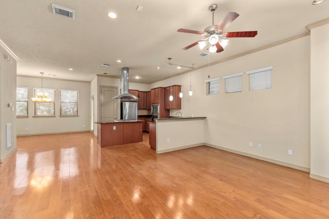 1607 Bass Street B, Houston, TX 77007