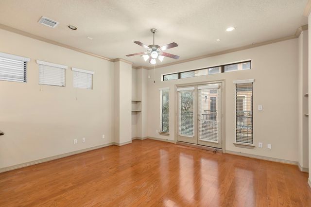 1607 Bass Street B, Houston, TX 77007