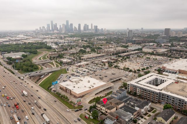 1607 Bass Street B, Houston, TX 77007