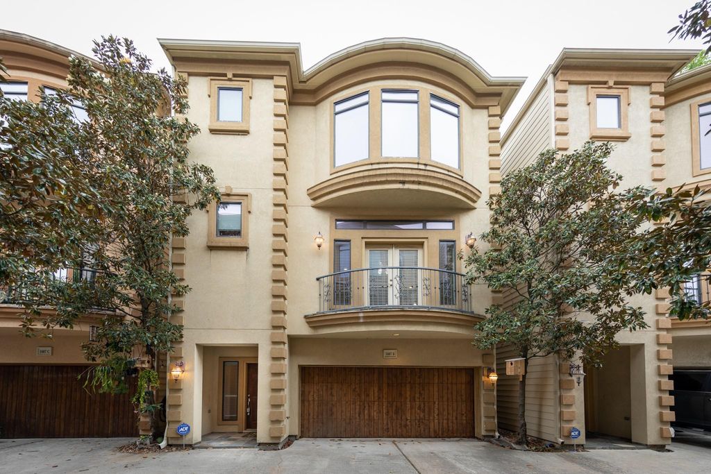 1607 Bass Street B, Houston, TX 77007