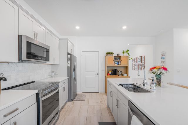 2033 NE Ocean Dunes Drive, Jensen Beach, FL 34957