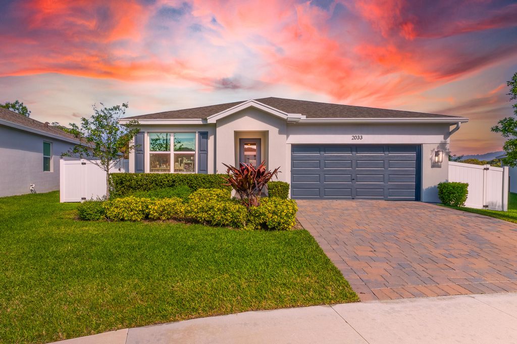 2033 NE Ocean Dunes Drive, Jensen Beach, FL 34957
