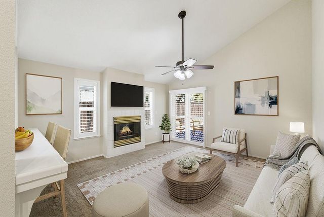 5215 W Fremont Avenue, Fresno, CA 93722