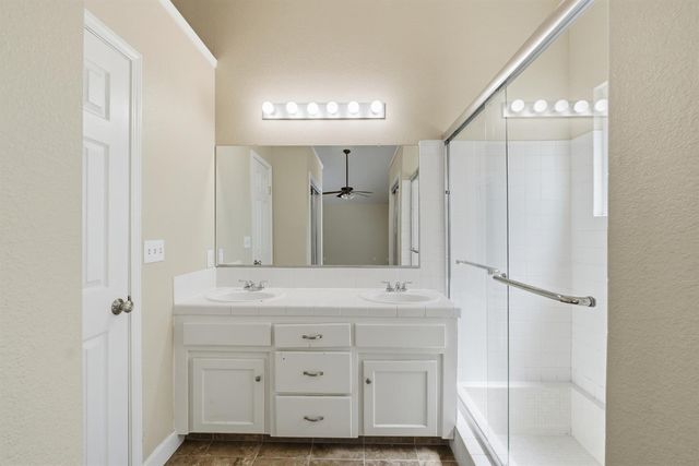 5215 W Fremont Avenue, Fresno, CA 93722