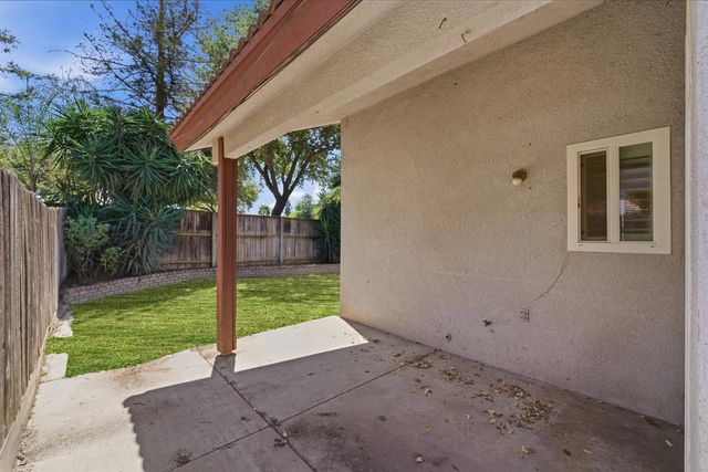 5215 W Fremont Avenue, Fresno, CA 93722