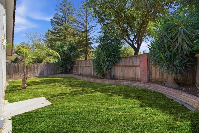5215 W Fremont Avenue, Fresno, CA 93722