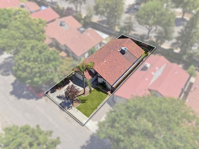 5215 W Fremont Avenue, Fresno, CA 93722