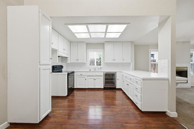 5215 W Fremont Avenue, Fresno, CA 93722