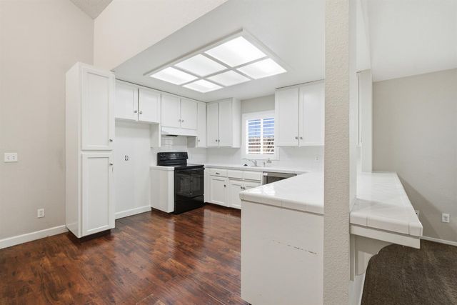 5215 W Fremont Avenue, Fresno, CA 93722