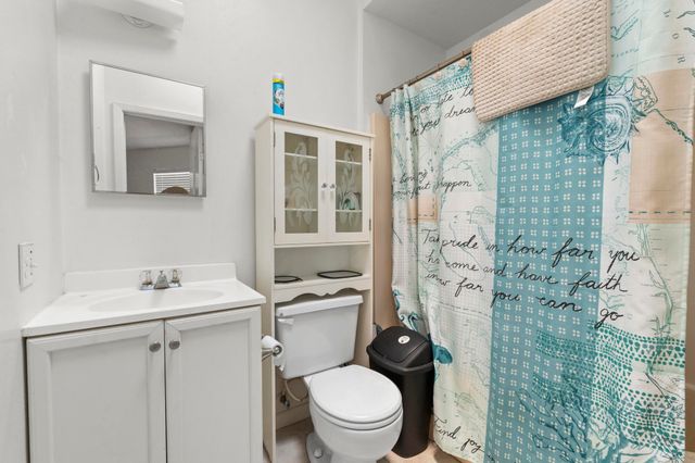 6904 Sea Turtle Circle, Navarre, FL 32566