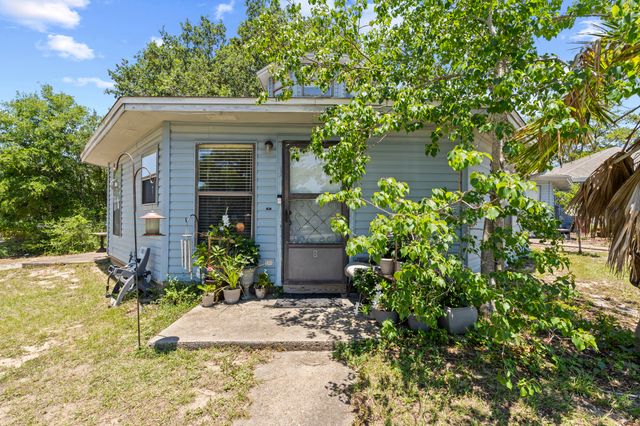 6904 Sea Turtle Circle, Navarre, FL 32566