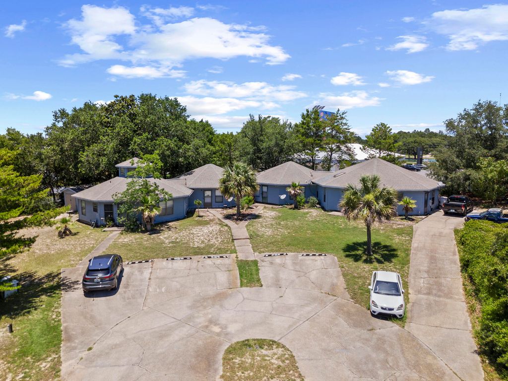 6904 Sea Turtle Circle, Navarre, FL 32566