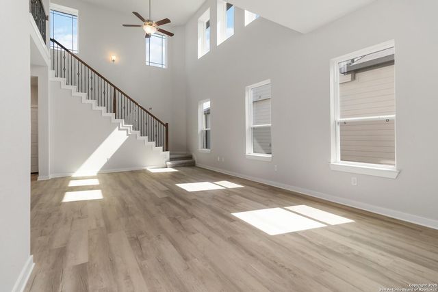 190 Ashley Loop, San Antonio, TX 78253