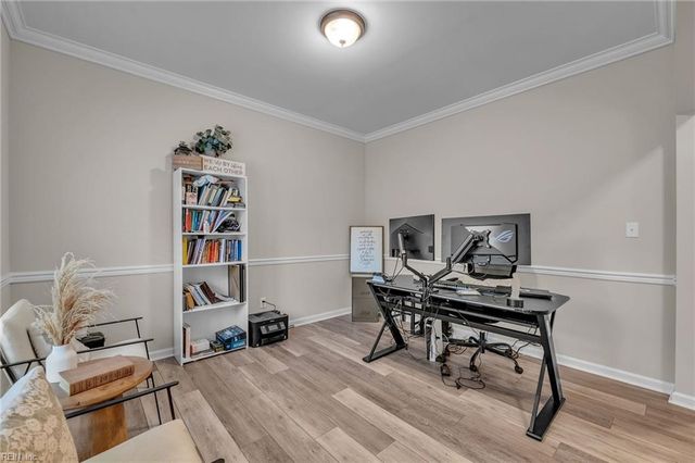 5517 Poplar Hall DR, Norfolk, VA 23502