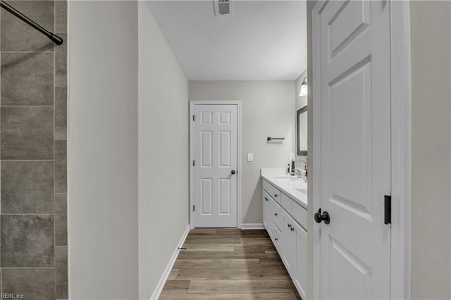 5517 Poplar Hall DR, Norfolk, VA 23502