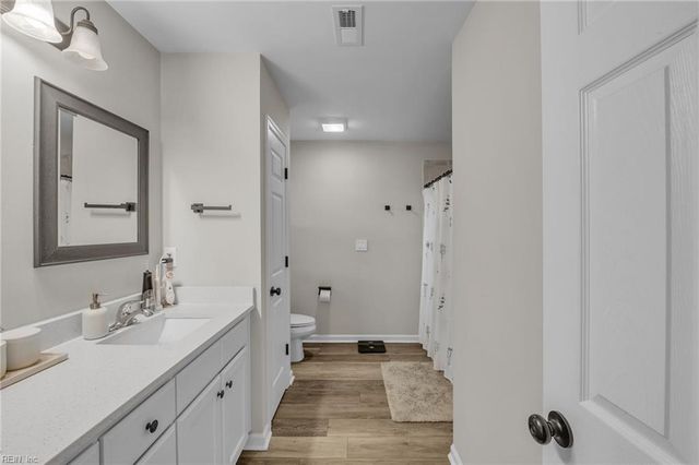5517 Poplar Hall DR, Norfolk, VA 23502