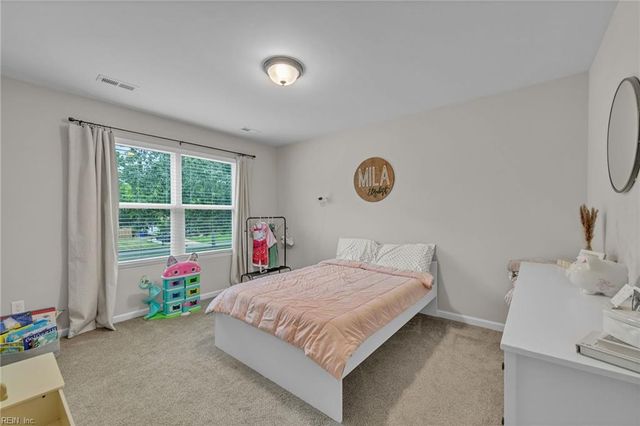 5517 Poplar Hall DR, Norfolk, VA 23502