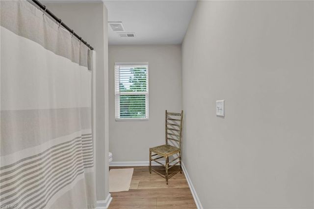 5517 Poplar Hall DR, Norfolk, VA 23502