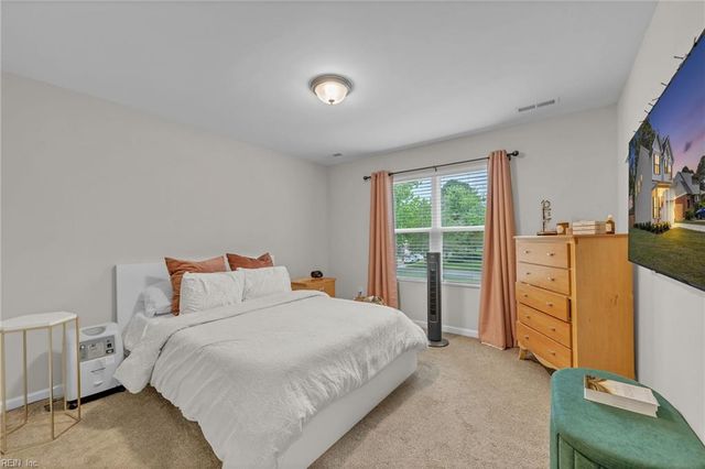5517 Poplar Hall DR, Norfolk, VA 23502