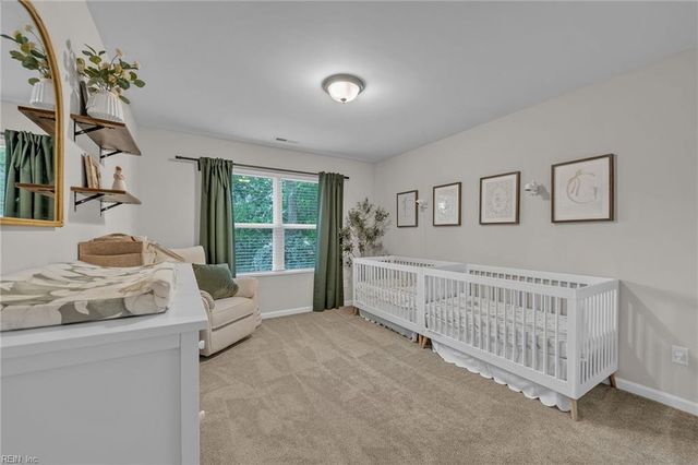 5517 Poplar Hall DR, Norfolk, VA 23502