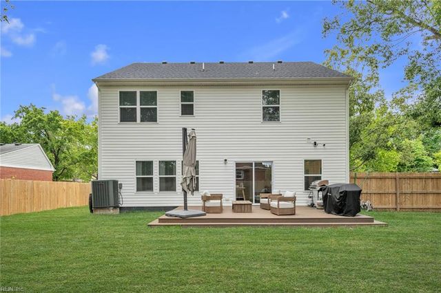 5517 Poplar Hall DR, Norfolk, VA 23502
