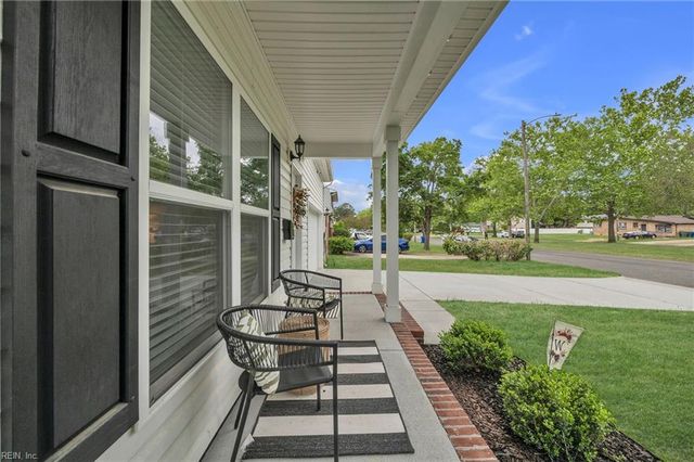 5517 Poplar Hall DR, Norfolk, VA 23502