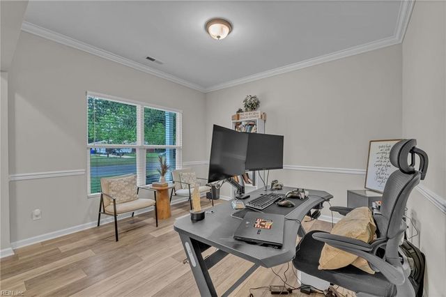 5517 Poplar Hall DR, Norfolk, VA 23502