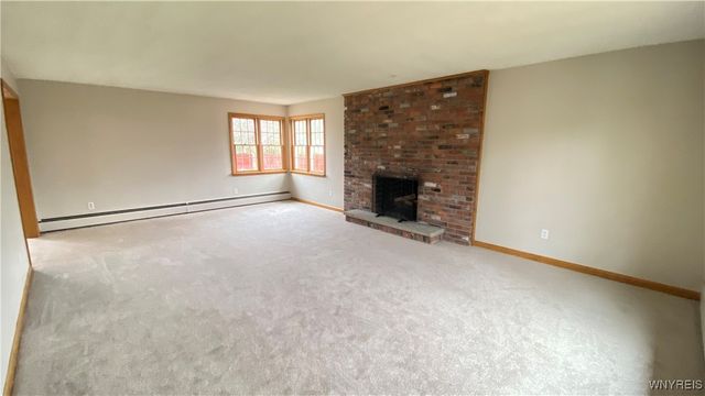 4486 Shadyridge Drive, Hamburg, NY 14075