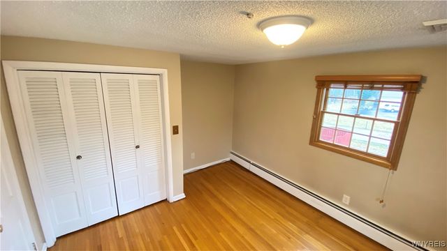 4486 Shadyridge Drive, Hamburg, NY 14075