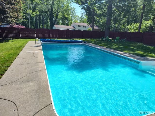 4486 Shadyridge Drive, Hamburg, NY 14075