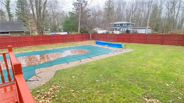 4486 Shadyridge Drive, Hamburg, NY 14075