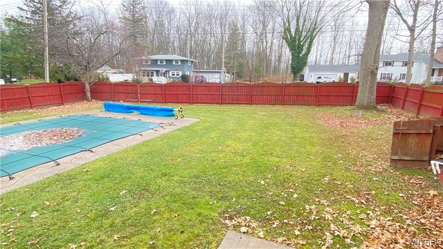 4486 Shadyridge Drive, Hamburg, NY 14075