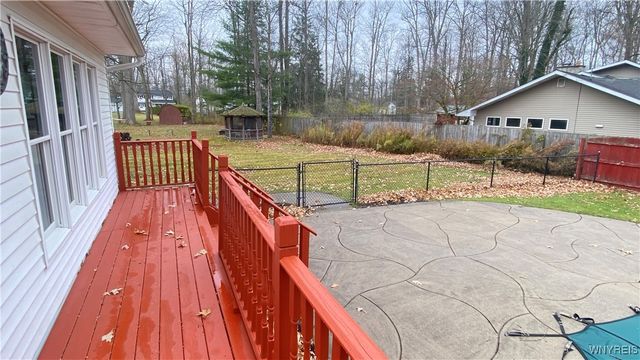 4486 Shadyridge Drive, Hamburg, NY 14075